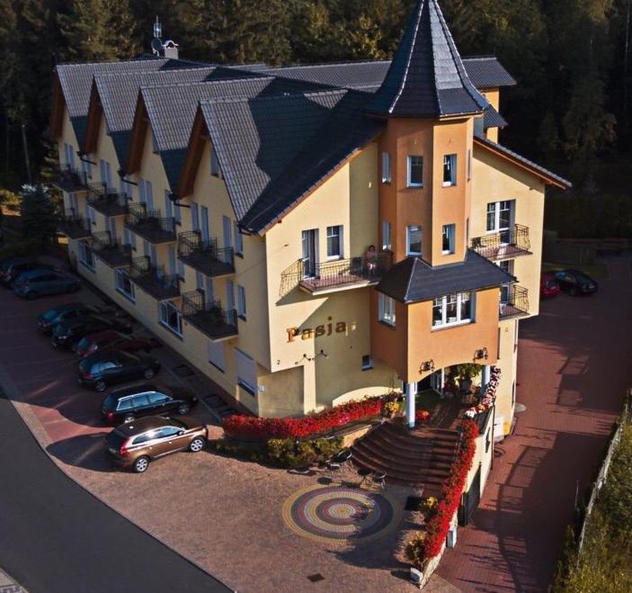 Bed and Breakfast Pasja Сверадув-Здруй Экстерьер фото