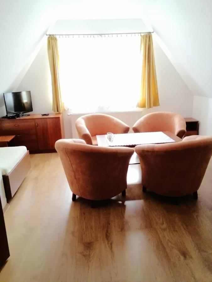 Bed and Breakfast Pasja Сверадув-Здруй Экстерьер фото