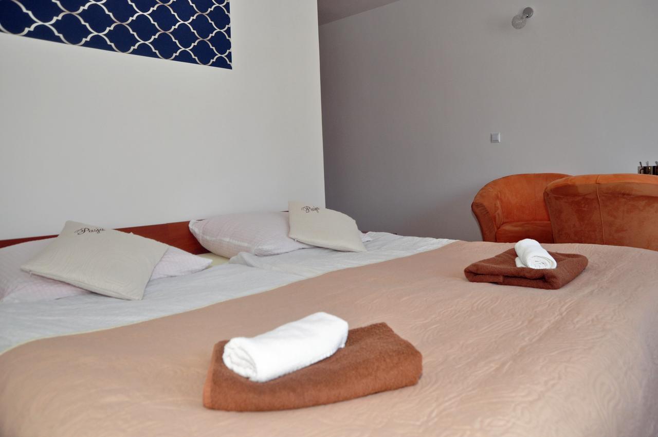 Bed and Breakfast Pasja Сверадув-Здруй Экстерьер фото